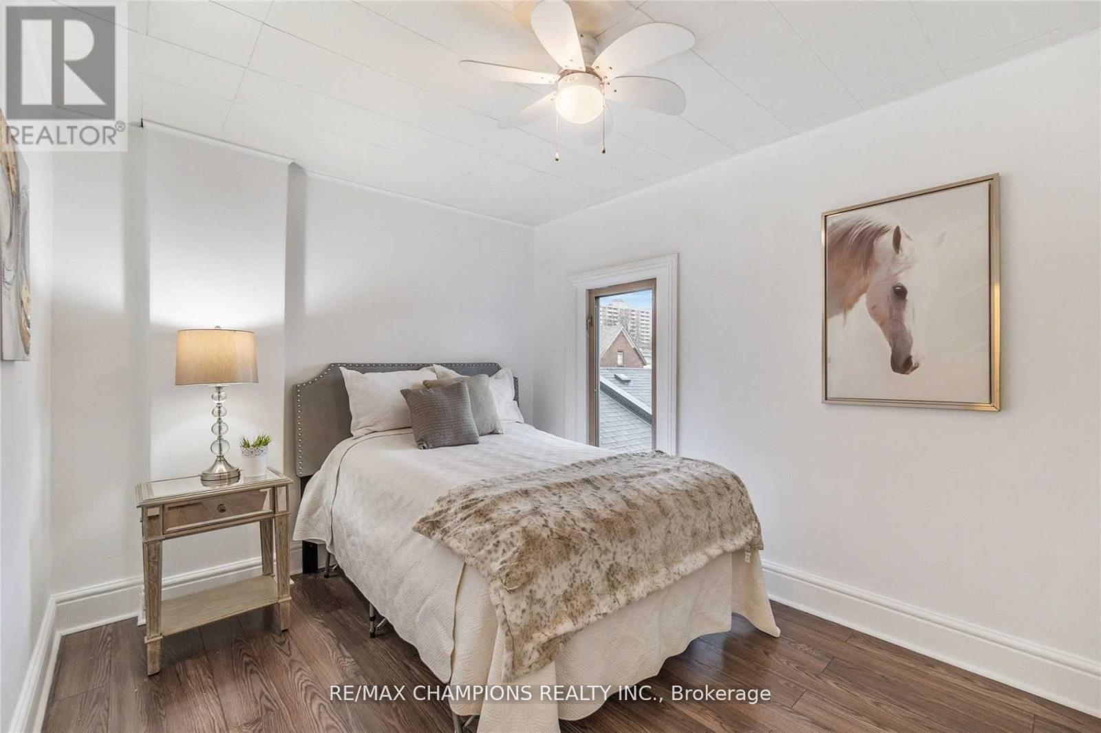 133 Victoria Avenue, Hamilton, Ontario  L8L 5E6 - Photo 3 - X12749730