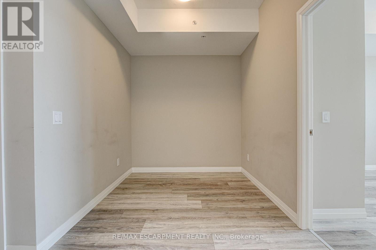 1007 - 108 Garment Street, Waterloo, Ontario  N2G 0E2 - Photo 9 - X12749814