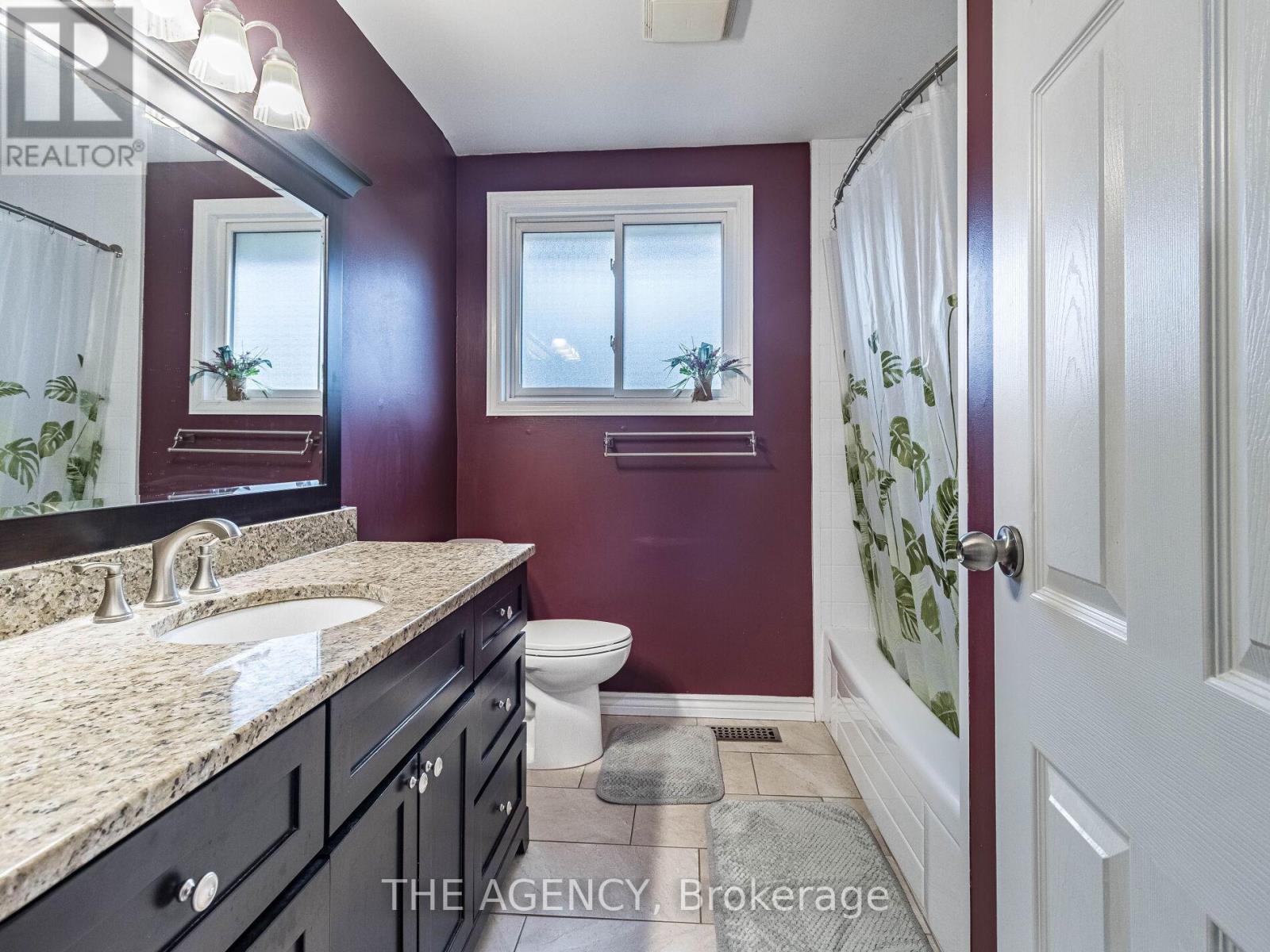 29 Culpepper Drive, Waterloo, Ontario  N2L 5K8 - Photo 22 - X12749930