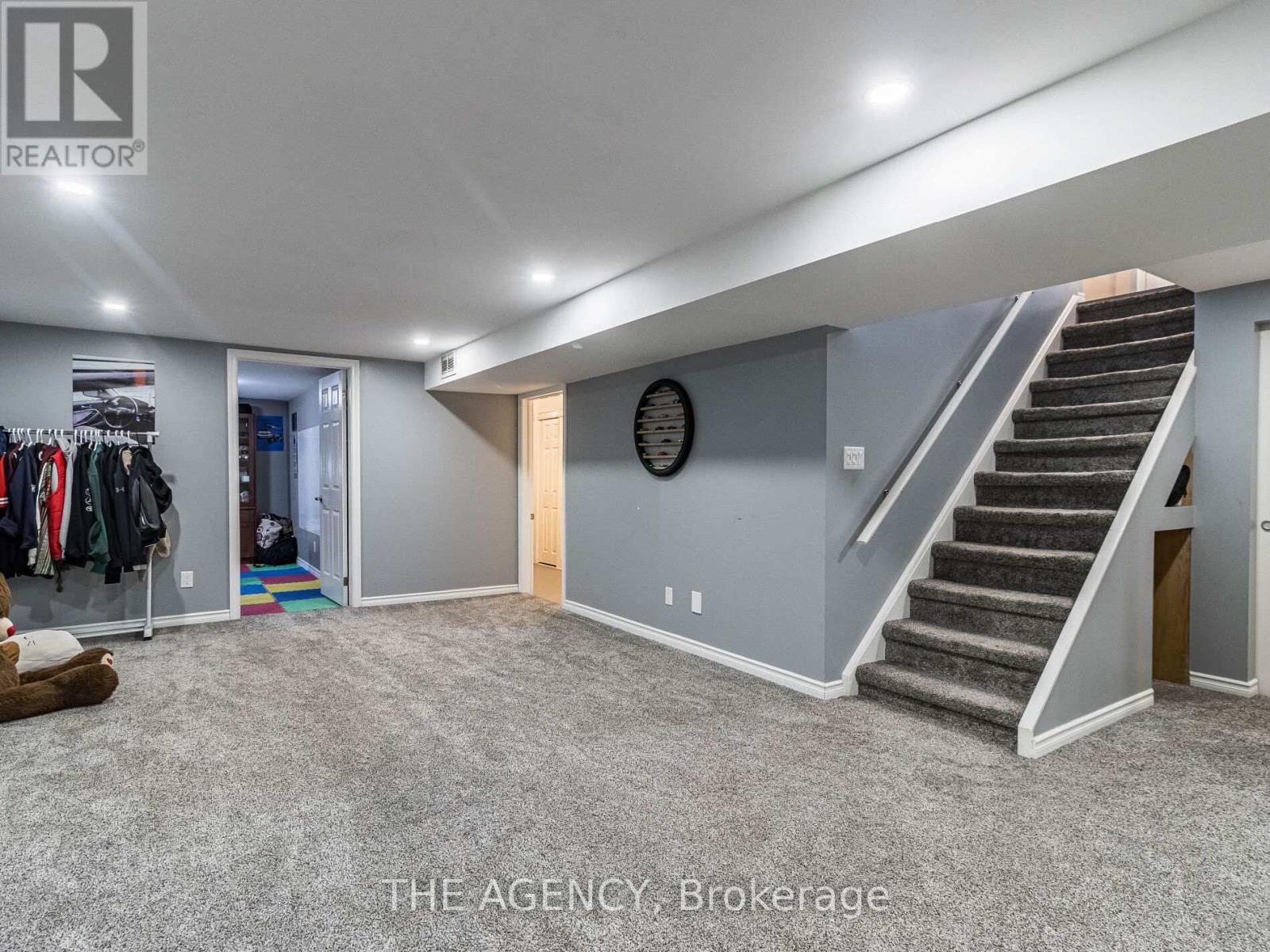 29 Culpepper Drive, Waterloo, Ontario  N2L 5K8 - Photo 23 - X12749930