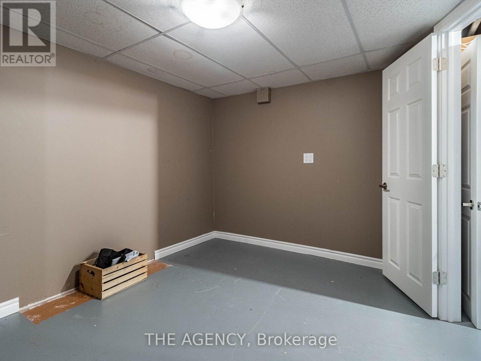 29 Culpepper Drive, Waterloo, Ontario  N2L 5K8 - Photo 30 - X12749930