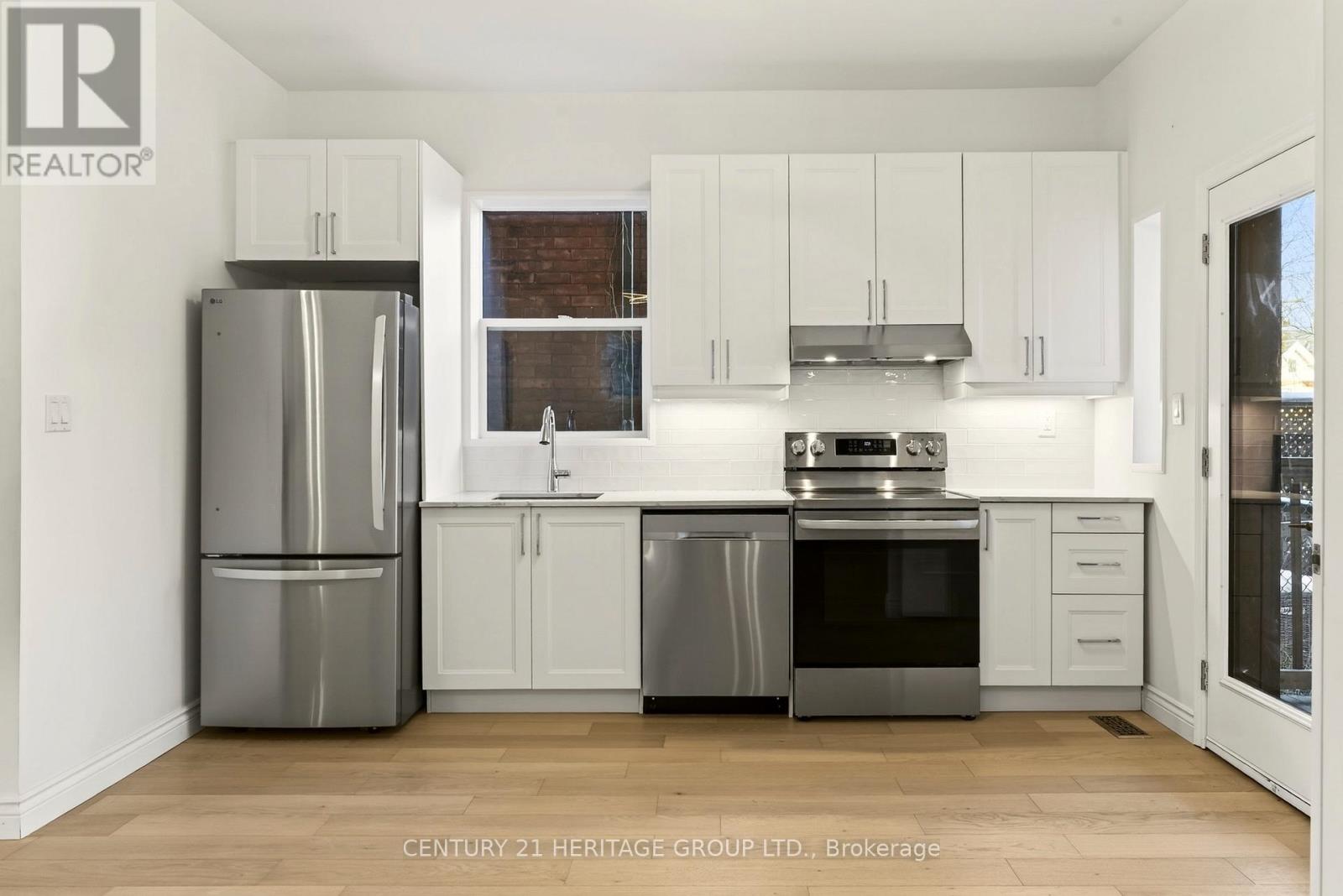 295 Locke Street S, Hamilton, Ontario  L8P 4C3 - Photo 6 - X12749940