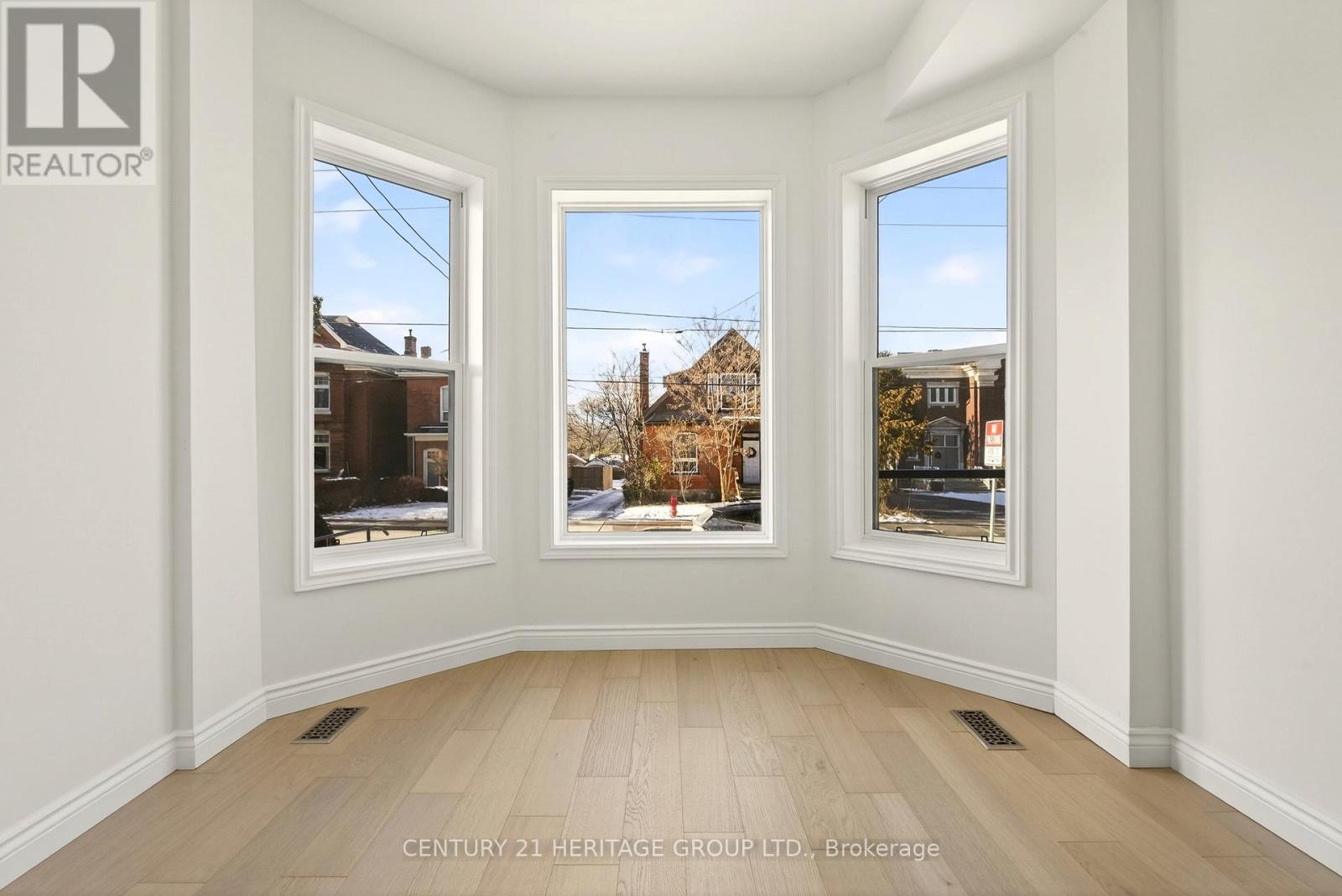 295 Locke Street S, Hamilton, Ontario  L8P 4C3 - Photo 8 - X12749940