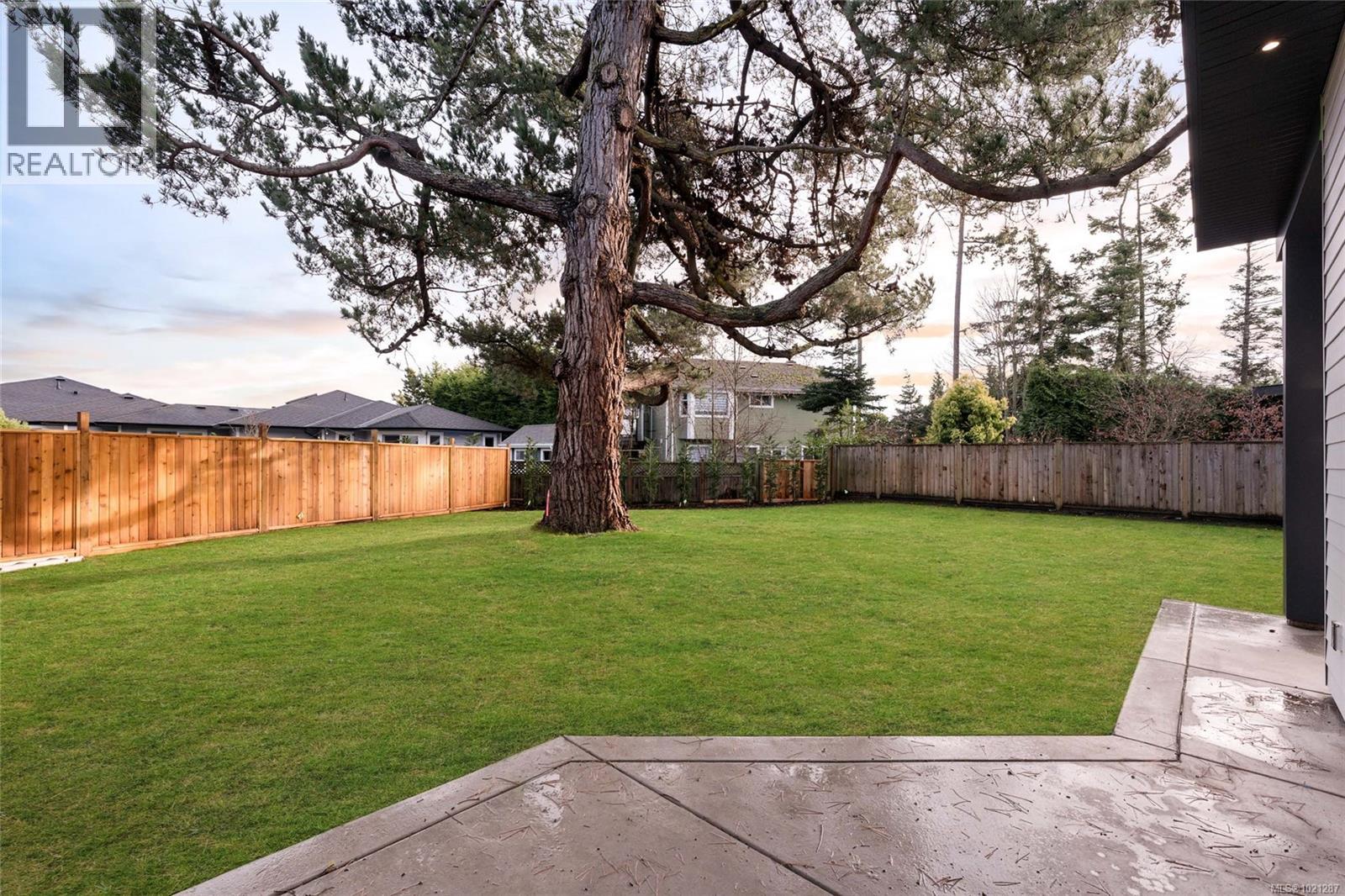 2293 Adela Pl, Sidney, British Columbia  V8L 1R2 - Photo 5 - 1021287