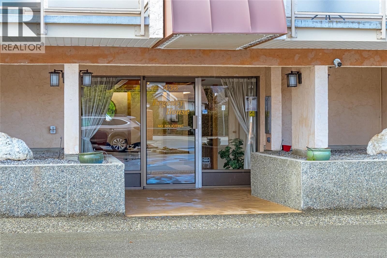 402 435 Festubert St, Duncan, British Columbia  V9L 3T3 - Photo 3 - 1024913