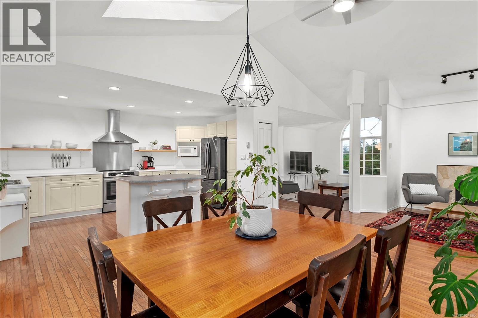 525 Cove Pl, Campbell River, British Columbia  V9W 7Z6 - Photo 11 - 1024880