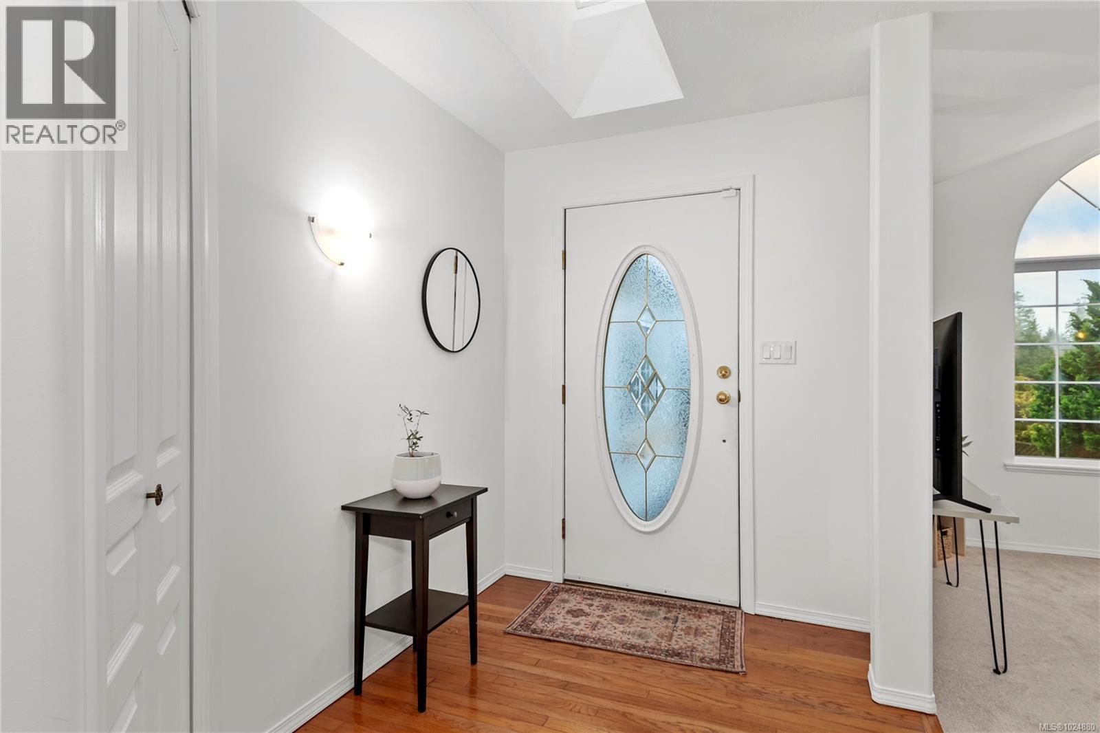 525 Cove Pl, Campbell River, British Columbia  V9W 7Z6 - Photo 3 - 1024880