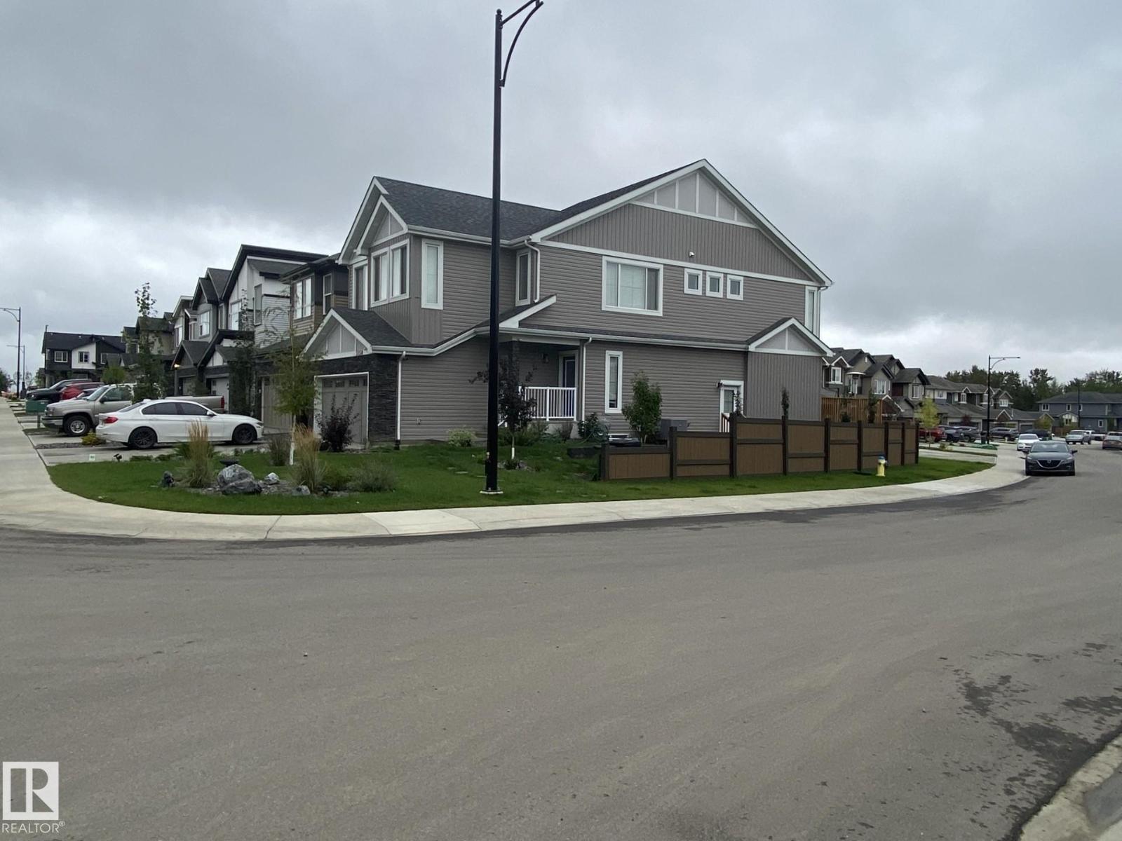 5150 Lark Crescent Nw Nw, Edmonton, Alberta  T5S 0P2 - Photo 2 - E4471924