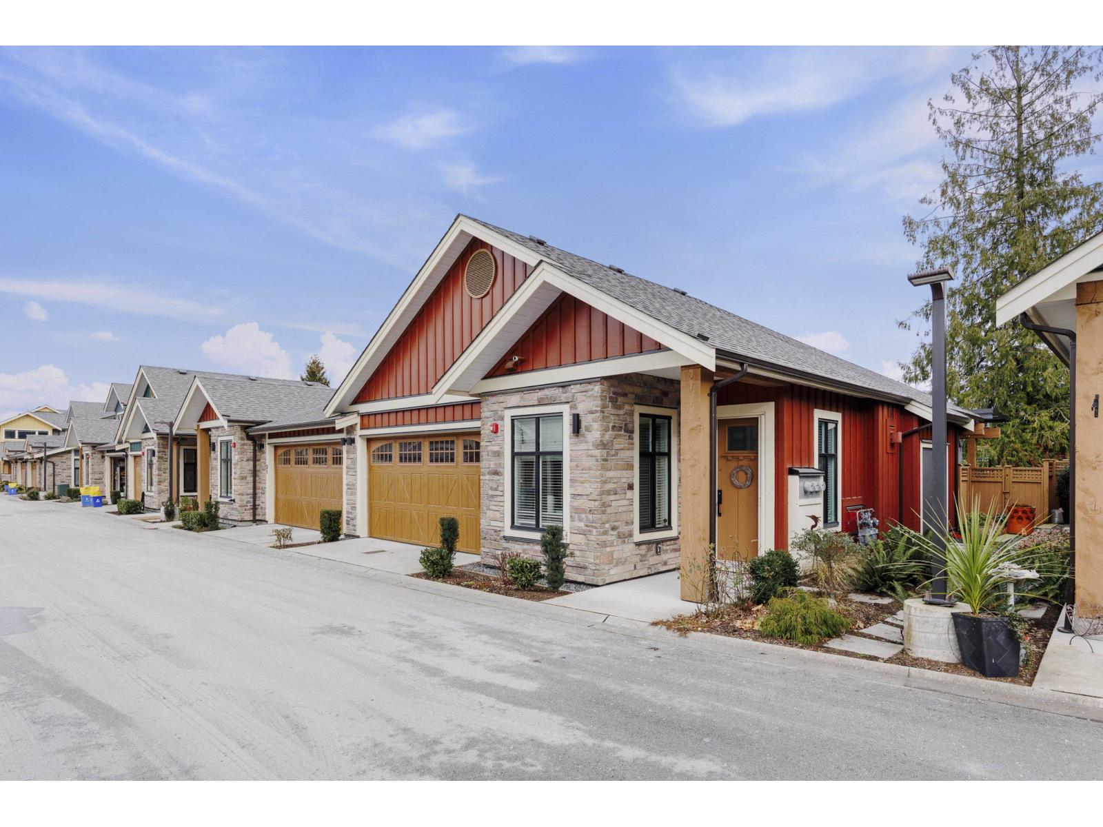 30 4750 228 Street, Langley, British Columbia  V2Z 0A9 - Photo 2 - R3084377