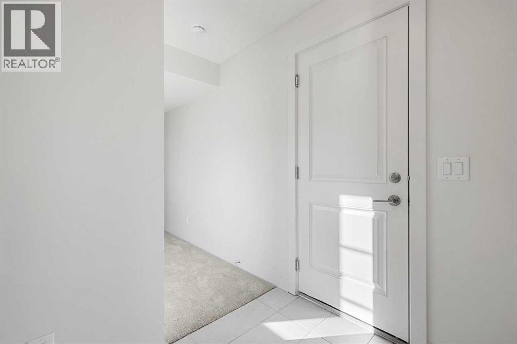 13 Waterford Glen, Chestermere, Alberta  T1X 2T8 - Photo 10 - A2282412