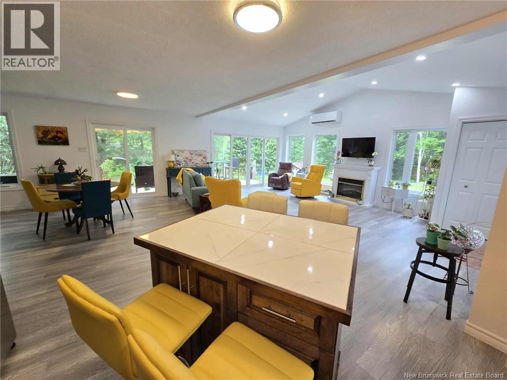 398 Linda Street, Beresford, New Brunswick  E8K 2C9 - Photo 15 - NB133034