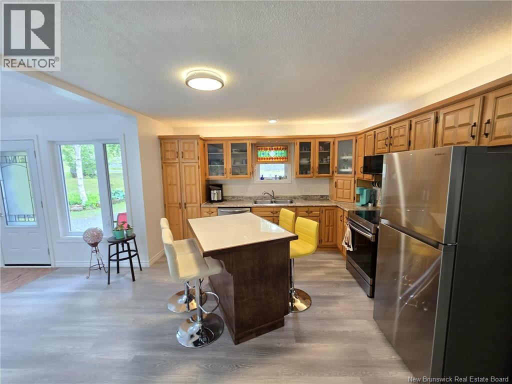 398 Linda Street, Beresford, New Brunswick  E8K 2C9 - Photo 20 - NB133034