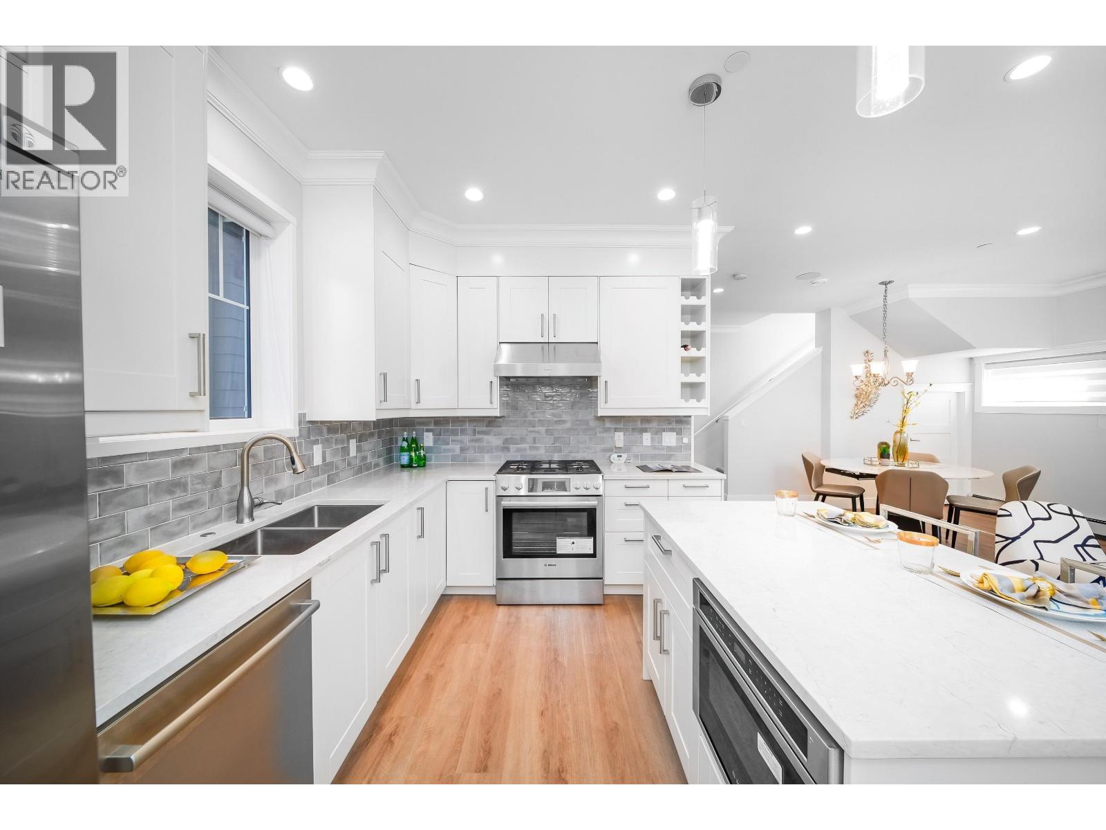 2753 Alma Street, Vancouver, British Columbia  V6R 3S3 - Photo 9 - R3085277