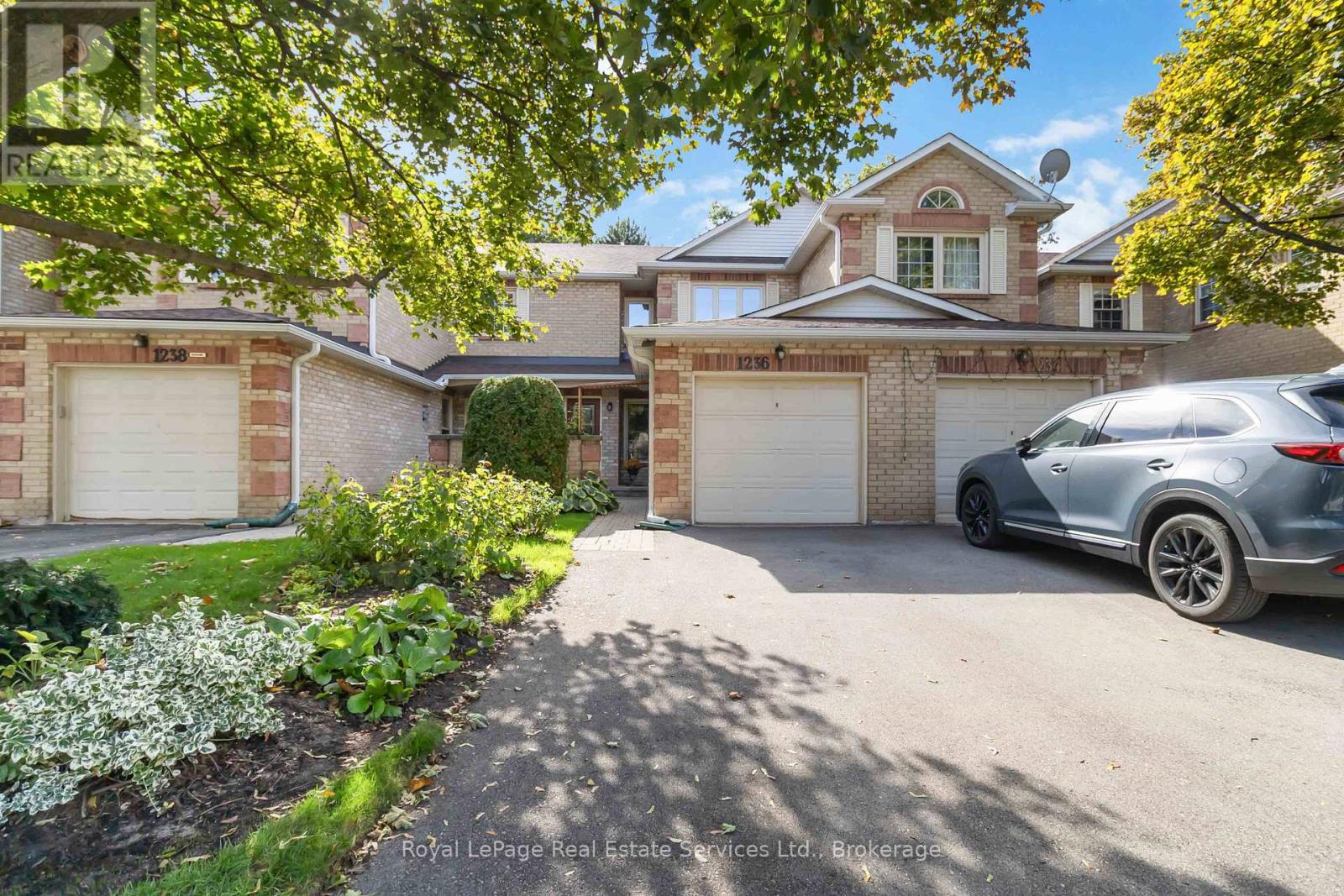 1236 Mccraney Street E, Oakville, Ontario  L6H 4S6 - Photo 2 - W12750020