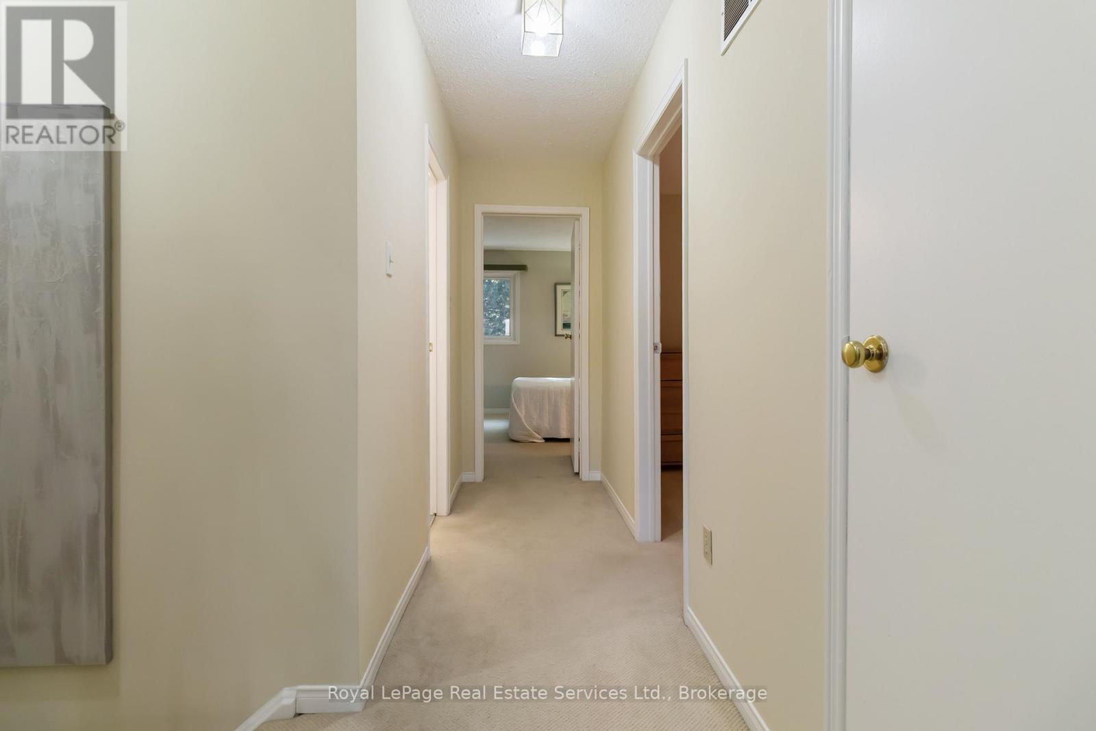 1236 Mccraney Street E, Oakville, Ontario  L6H 4S6 - Photo 20 - W12750020