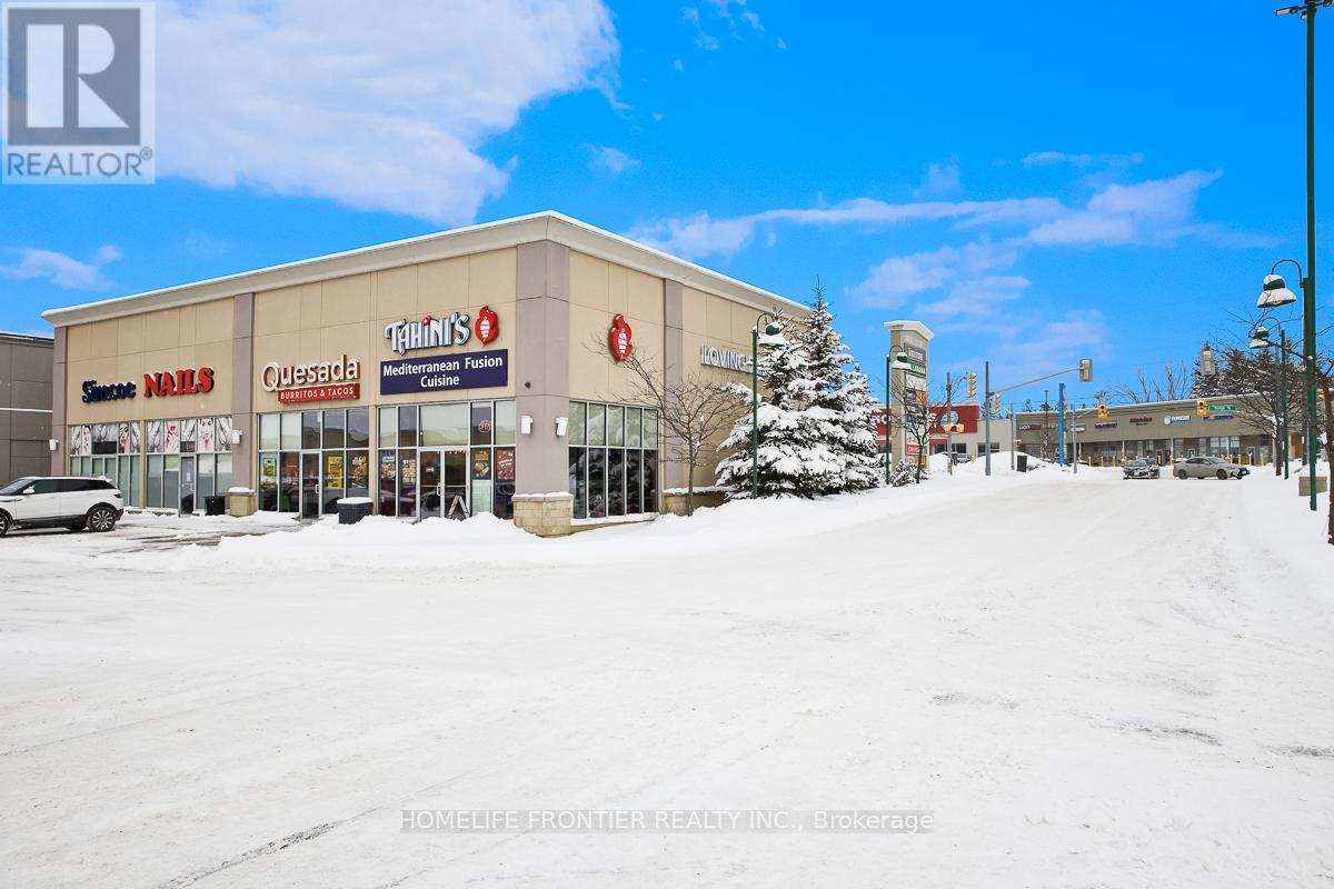642 Yonge Street, Barrie, Ontario  L4N 4E6 - Photo 2 - S12730838