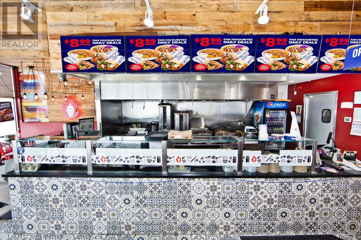 642 Yonge Street, Barrie, Ontario  L4N 4E6 - Photo 9 - S12730838