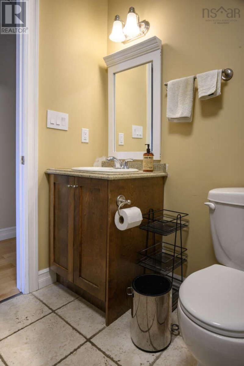 3871 Mont Blanc, Halifax, Nova Scotia  B3K 6R3 - Photo 11 - 202601928