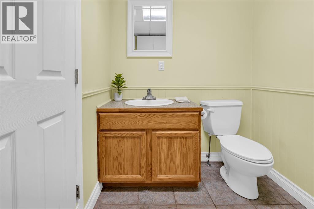 32 Rideau Close Sw, Airdrie, Alberta  T4B 1A6 - Photo 26 - A2283266