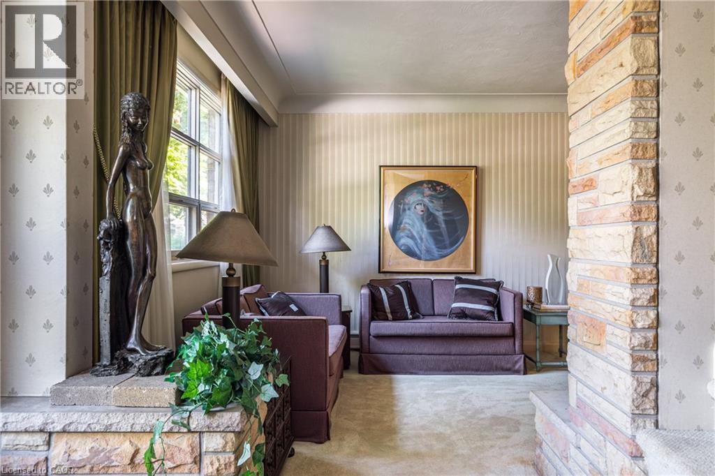 6 Freeland Court, Hamilton, Ontario  L8S 3R5 - Photo 9 - 40802267