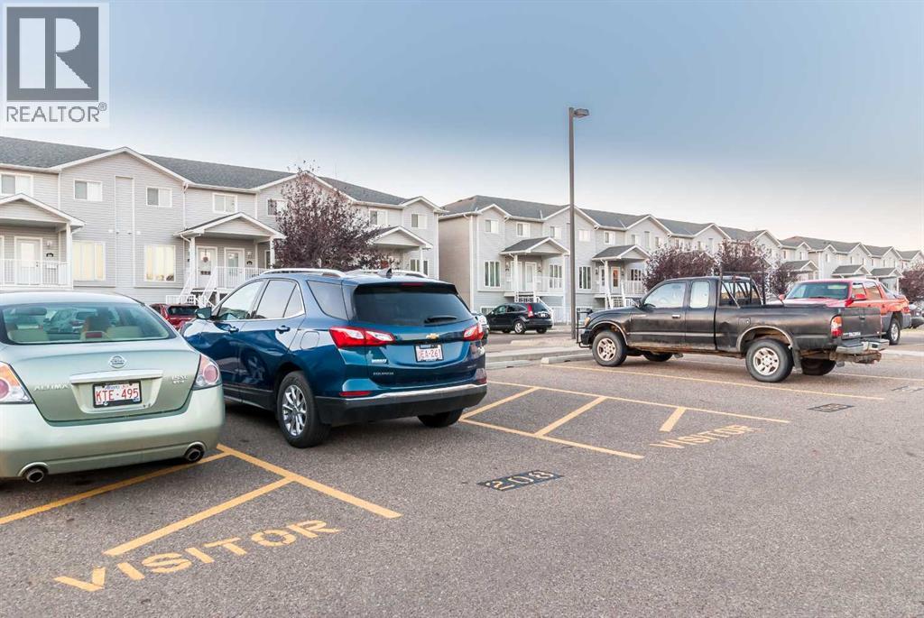 208 Northlands Pointe Ne, Medicine Hat, Alberta  T1C 0C4 - Photo 36 - A2265908