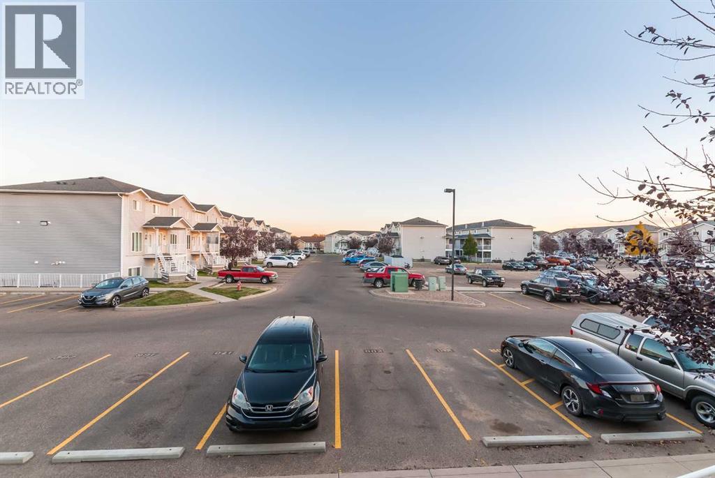 208 Northlands Pointe Ne, Medicine Hat, Alberta  T1C 0C4 - Photo 37 - A2265908