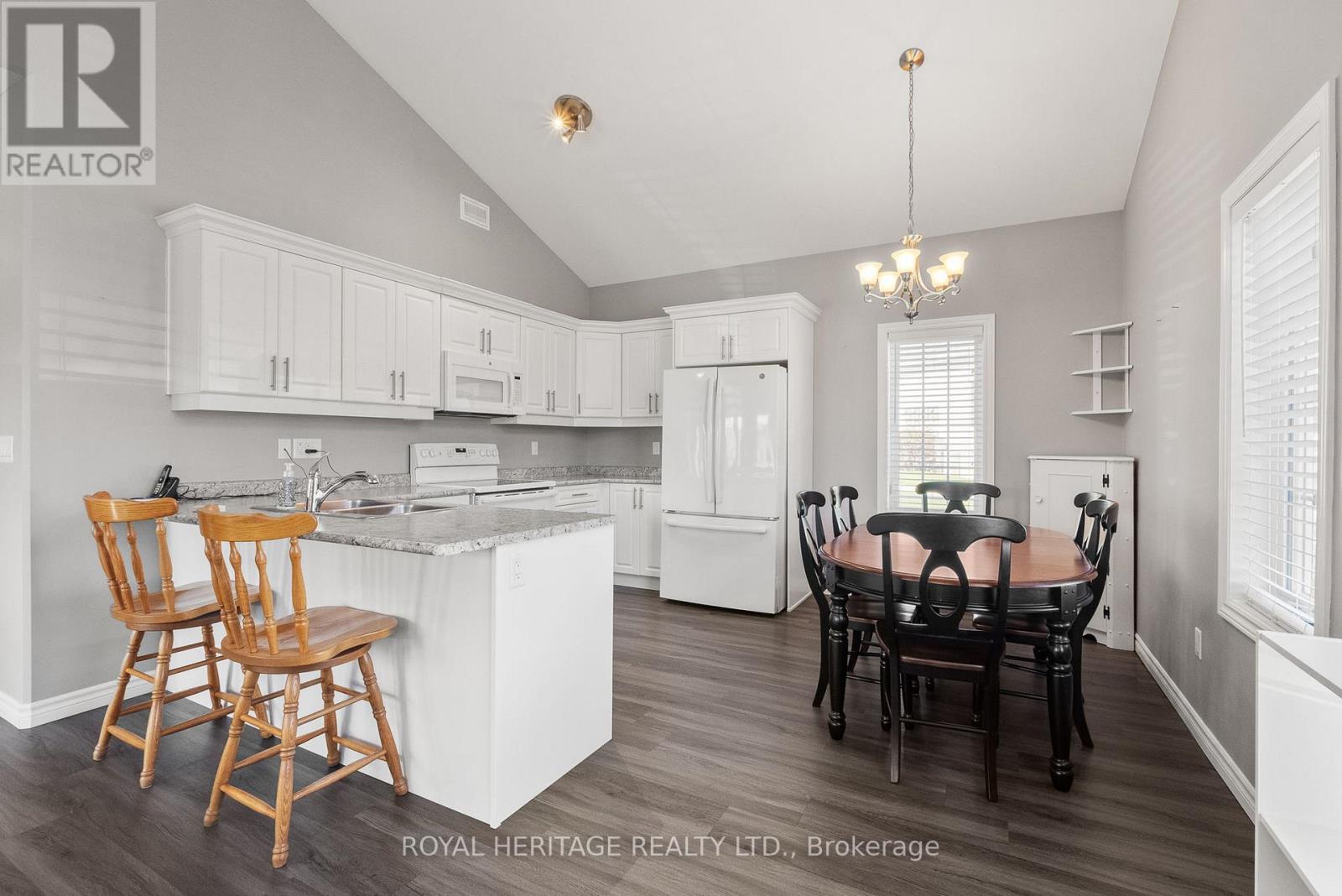 2001 - 300 Croft Street, Port Hope, Ontario L1A 0E1 - Photo 14 - X12750002