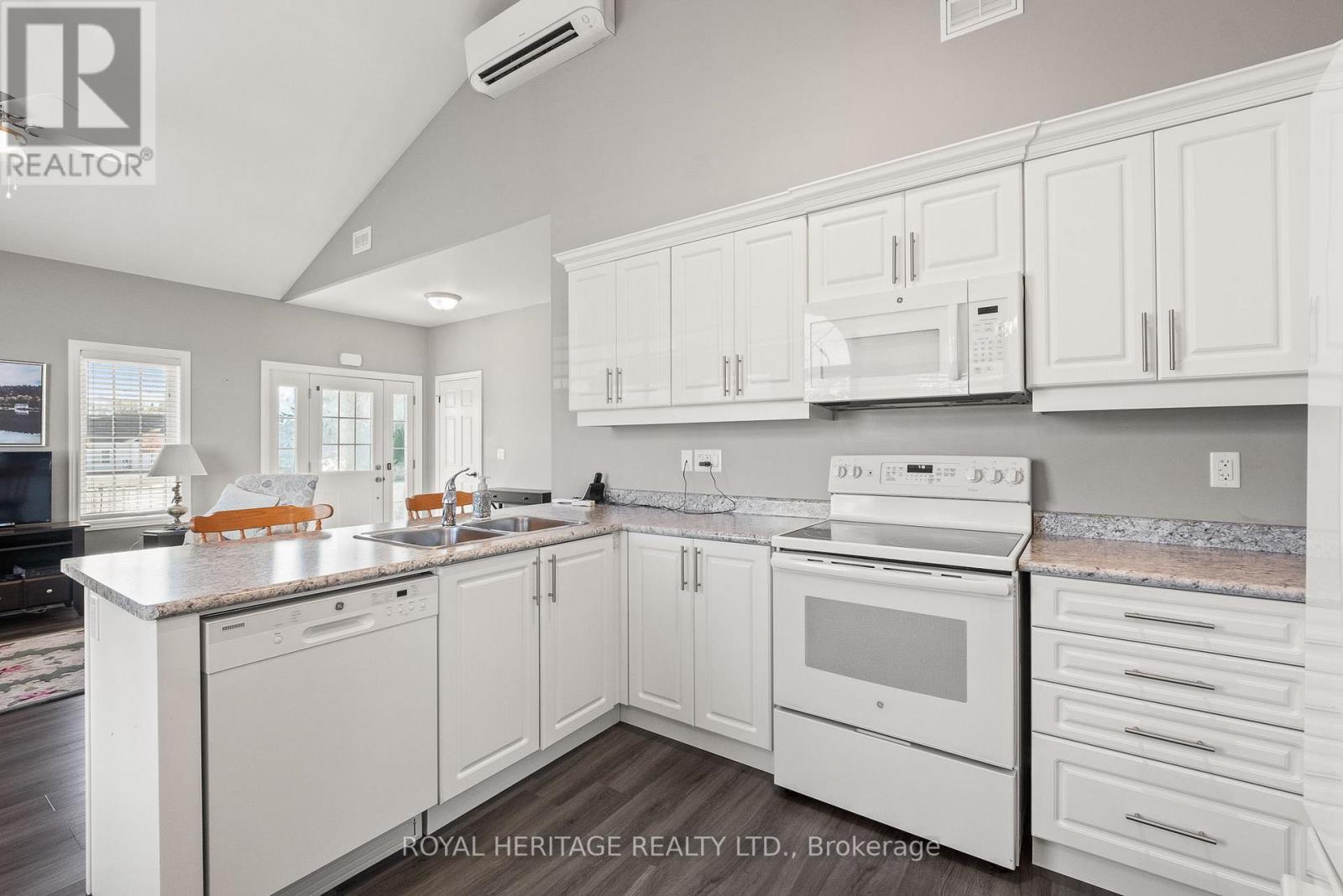 2001 - 300 Croft Street, Port Hope, Ontario L1A 0E1 - Photo 18 - X12750002