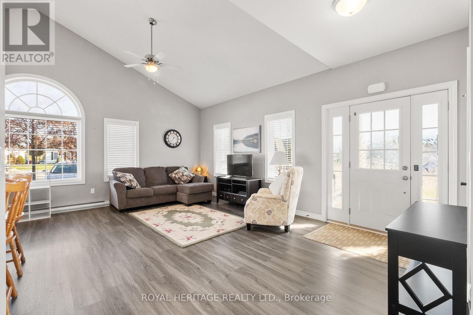 2001 - 300 Croft Street, Port Hope, Ontario L1A 0E1 - Photo 8 - X12750002