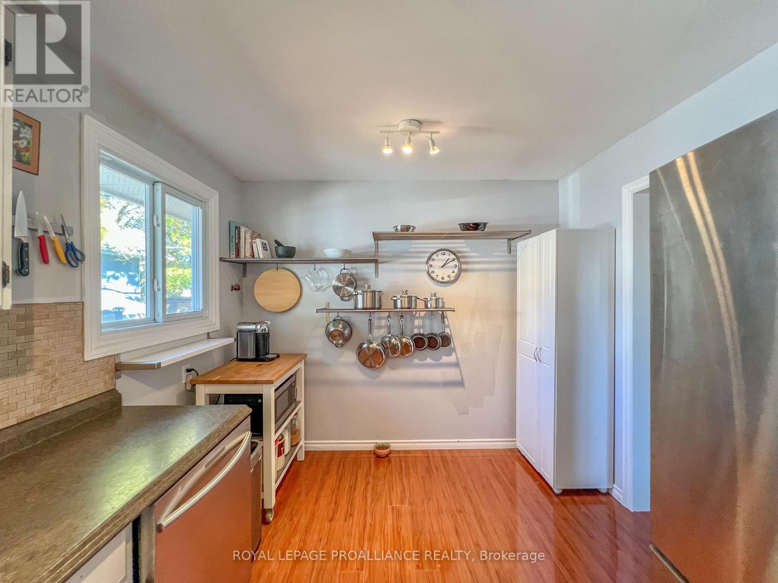 157 Singleton Drive, Belleville (Belleville Ward), Ontario  K8N 5H4 - Photo 11 - X12750018