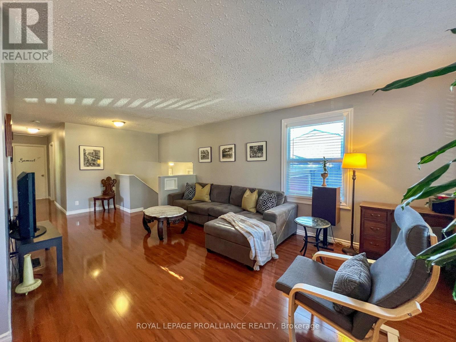 157 Singleton Drive, Belleville (Belleville Ward), Ontario  K8N 5H4 - Photo 6 - X12750018