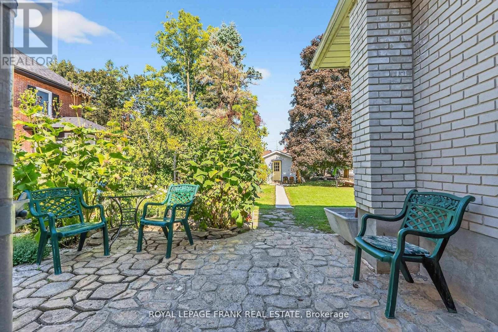 32 Melbourne Street E, Kawartha Lakes (Lindsay), Ontario  K9V 1X7 - Photo 37 - X12750022