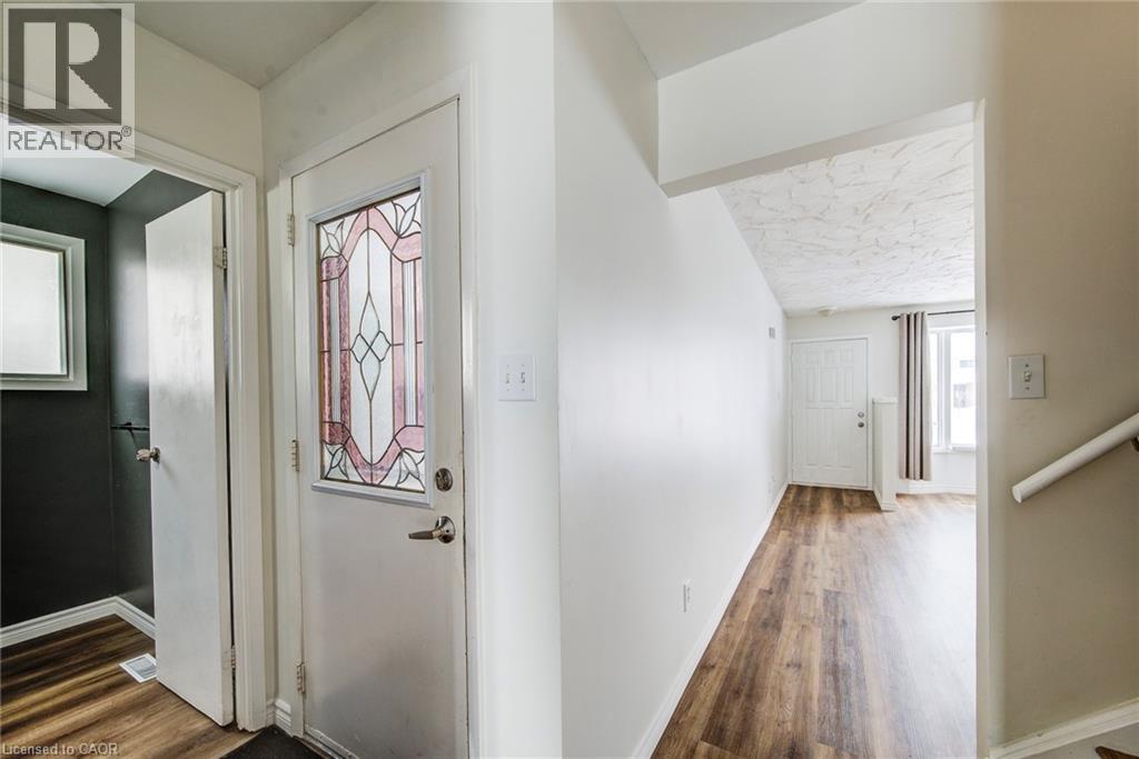 839 Doon Village Road, Kitchener, Ontario  N2P 1A1 - Photo 8 - 40801686