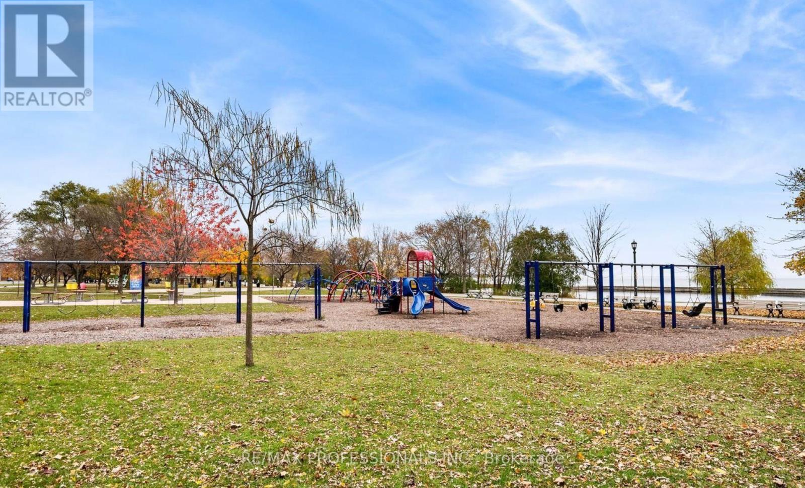 1816 - 1928 Lake Shore Boulevard W, Toronto (High Park-Swansea), Ontario  M6S 1A1 - Photo 25 - W12729826