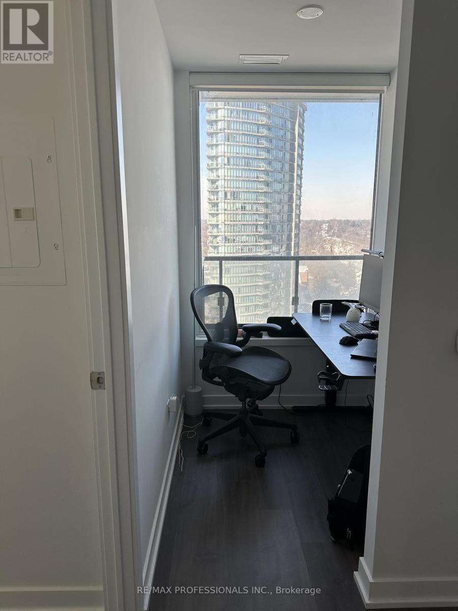 1816 - 1928 Lake Shore Boulevard W, Toronto (High Park-Swansea), Ontario  M6S 1A1 - Photo 4 - W12729826