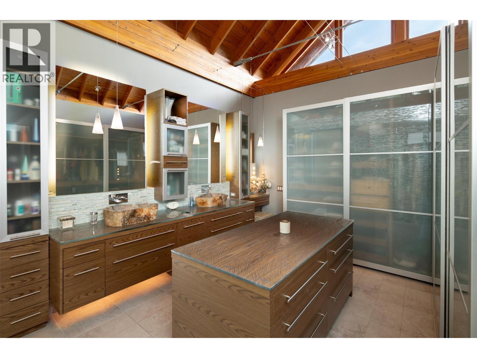 9845 Eastside Road Unit# 125 & 126, Vernon, British Columbia  V1H 1Z2 - Photo 31 - 10374604