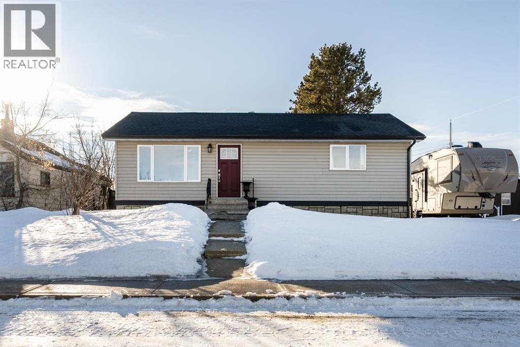4923 51 Avenue, Holden, Alberta