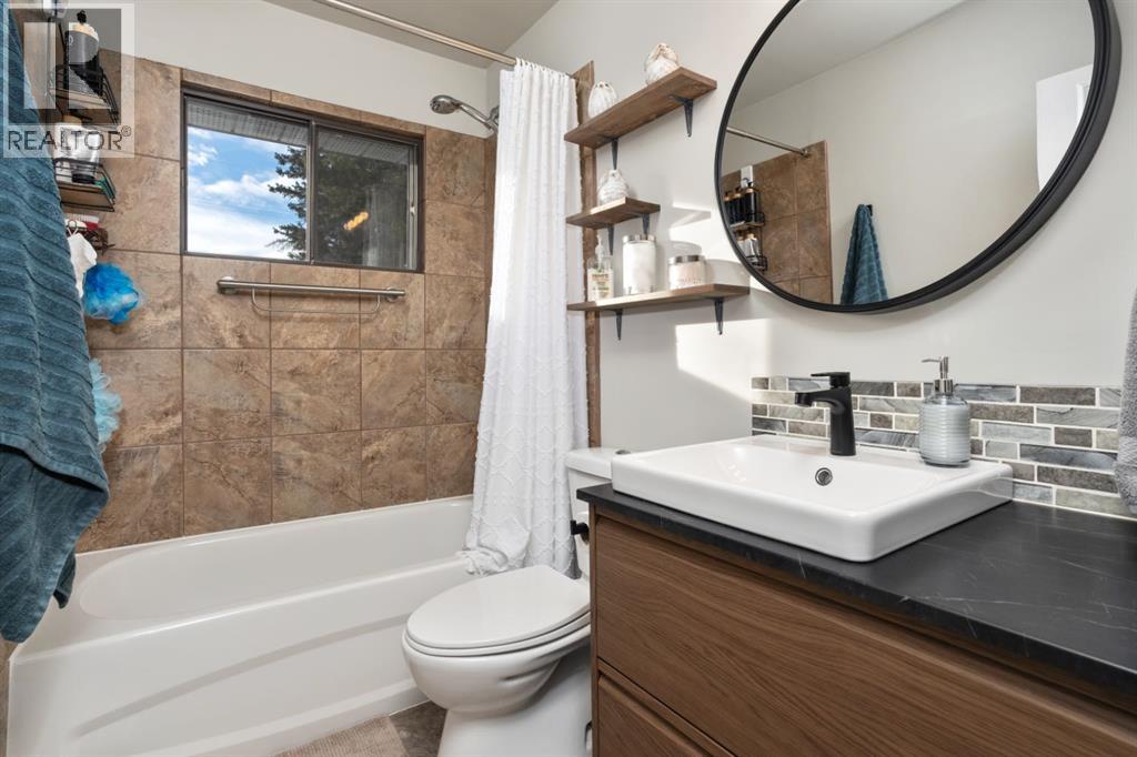 4923 51 Avenue, Holden, Alberta  T0B 0H8 - Photo 9 - A2280057