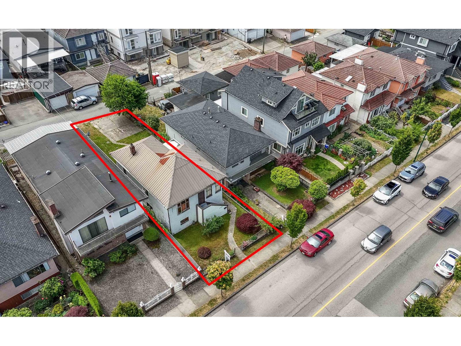 Listing Picture 9 of 10 : 2354 E 33RD AVENUE, Vancouver / 溫哥華 - 魯藝地產 Yvonne Lu Group - MLS Medallion Club Member