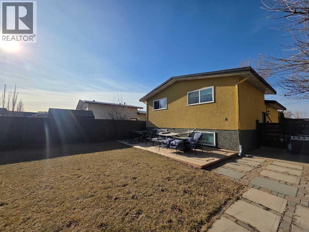 19 Staffordville Crescent N, Lethbridge, Alberta  T1H 5R1 - Photo 4 - A2282060