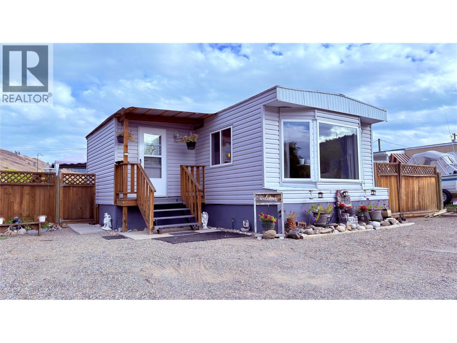 925 Thirteenth Avenue Unit# 3, Midway, British Columbia  V0H 1M0 - Photo 3 - 10374543