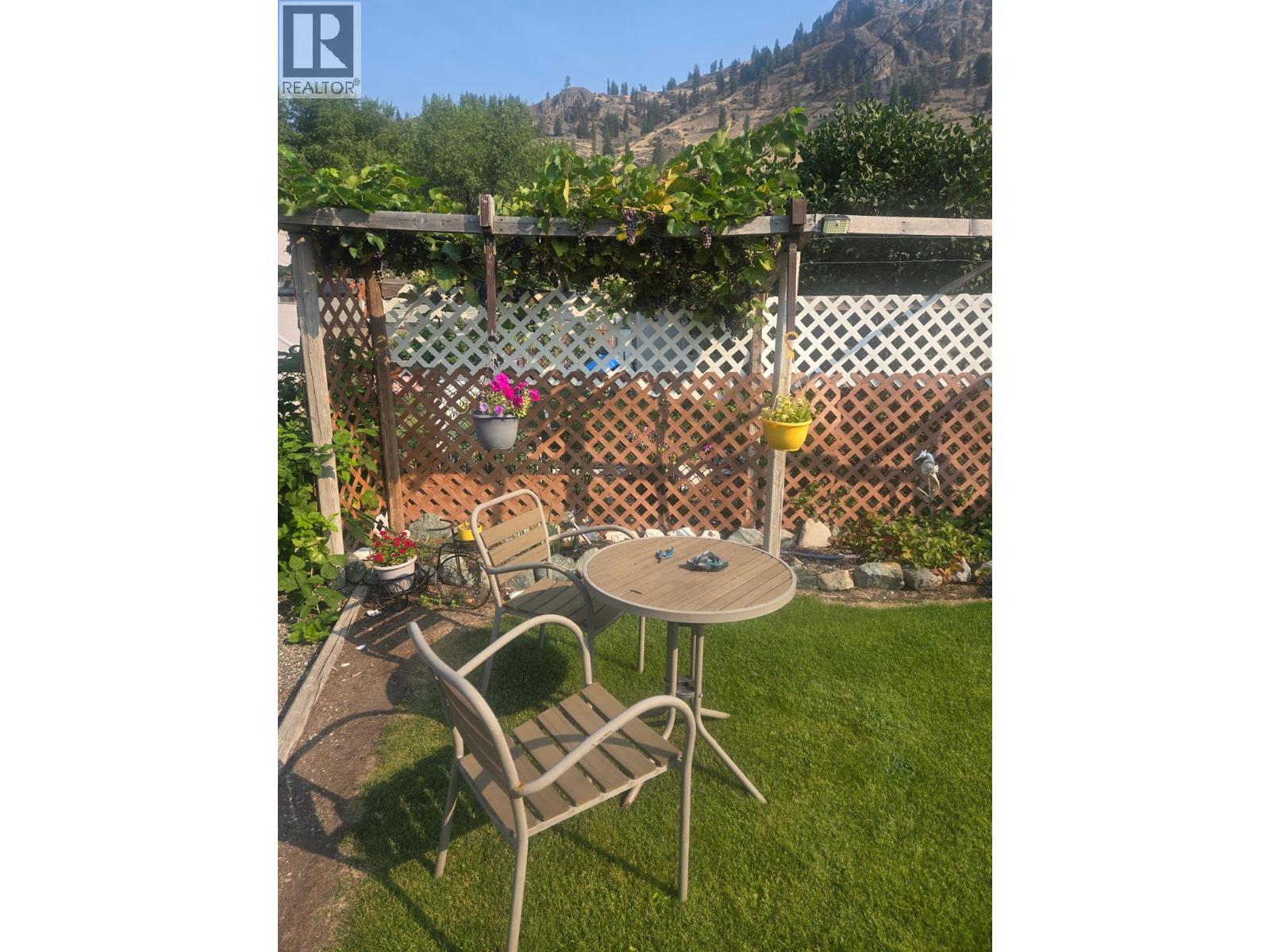 925 Thirteenth Avenue Unit# 3, Midway, British Columbia  V0H 1M0 - Photo 12 - 10374543