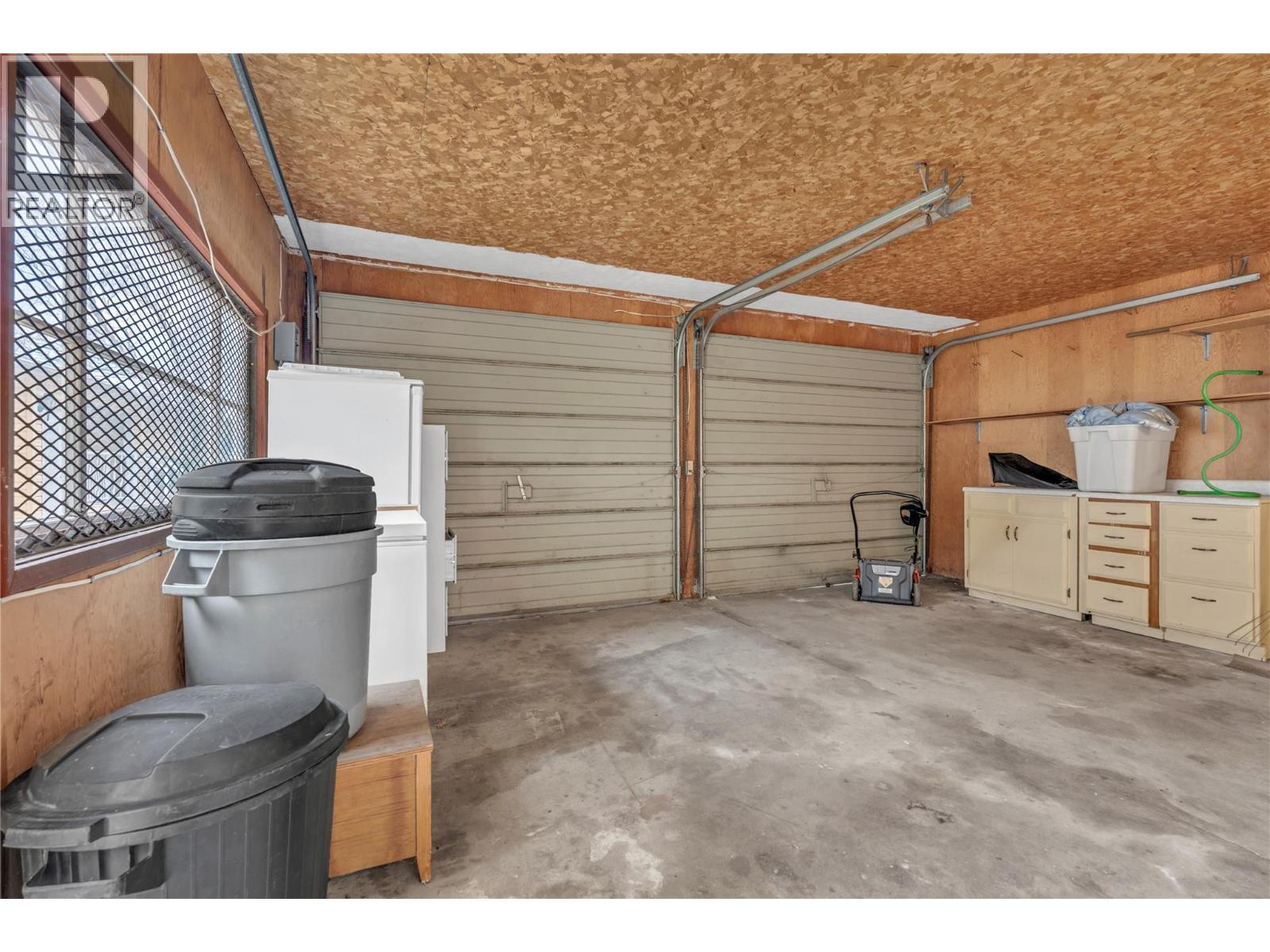 194 Nelson Avenue Penticton Photo 32