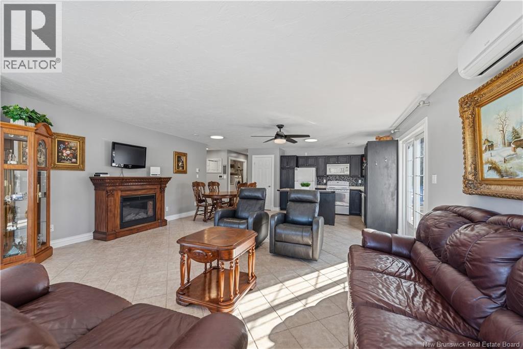 65 Clement Avenue, Saint-Antoine, New Brunswick  E4V 1E3 - Photo 3 - NB132966