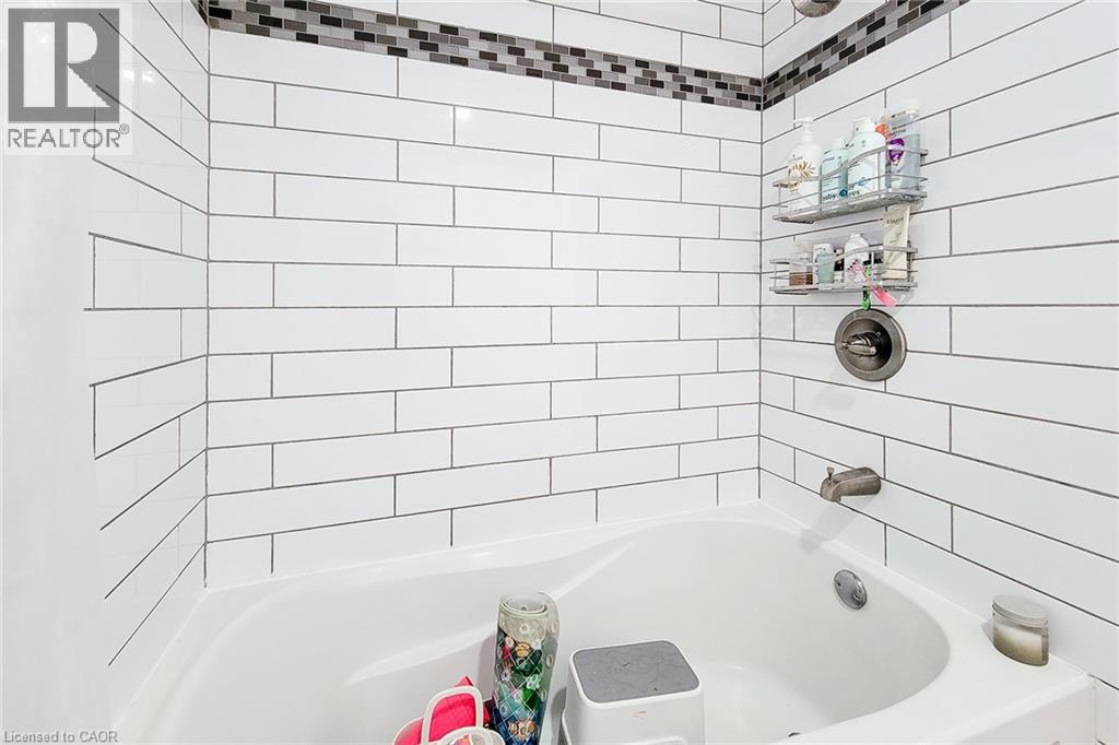 48 Tolton Avenue, Hamilton, Ontario  L8H 5N6 - Photo 10 - 40802314