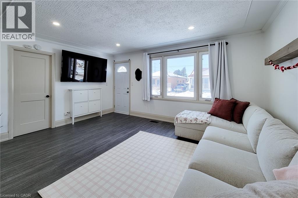 48 Tolton Avenue, Hamilton, Ontario  L8H 5N6 - Photo 5 - 40802314