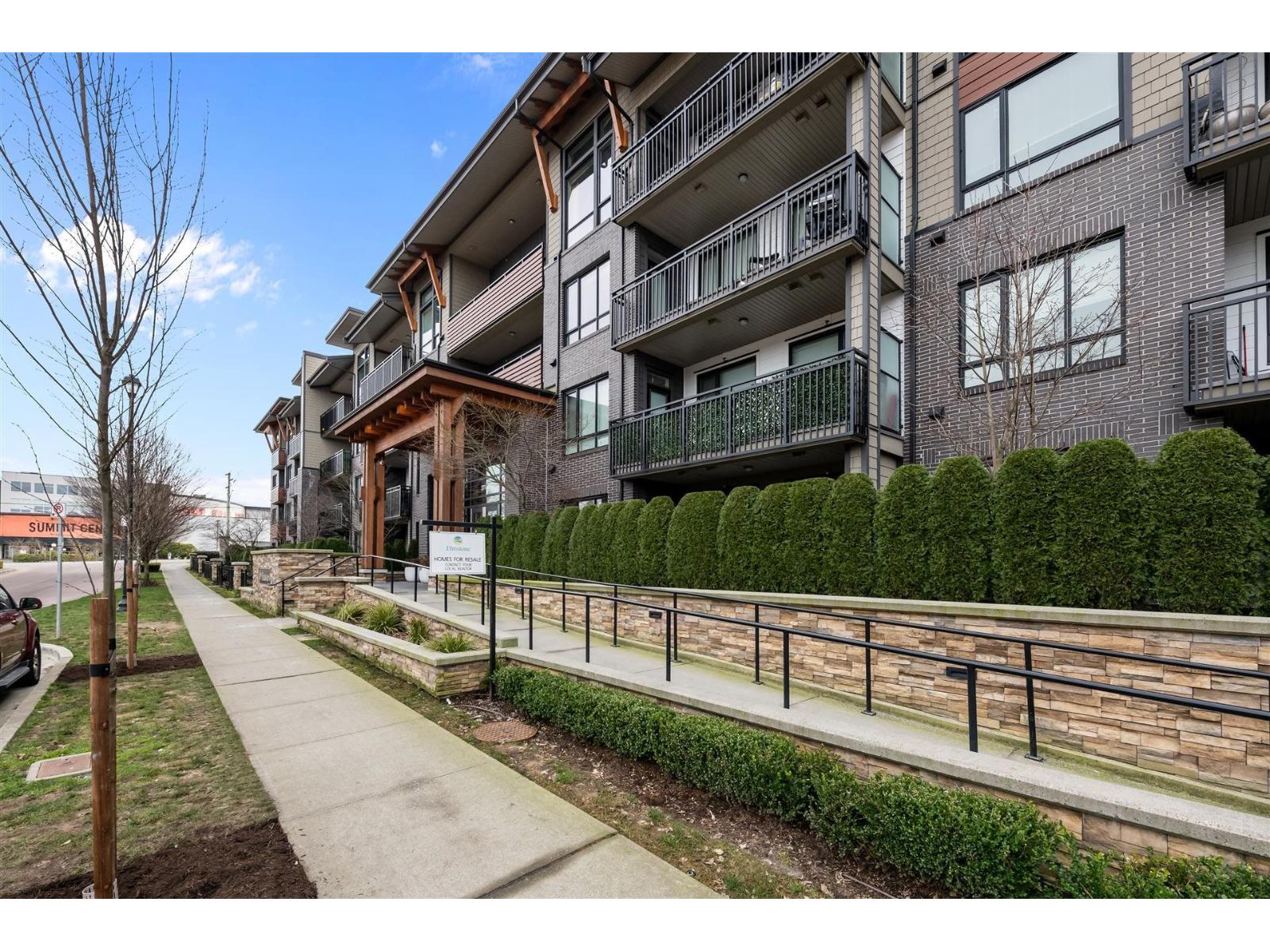 211 31158 Westridge Place, Abbotsford, British Columbia  V2T 0K5 - Photo 1 - R3084821