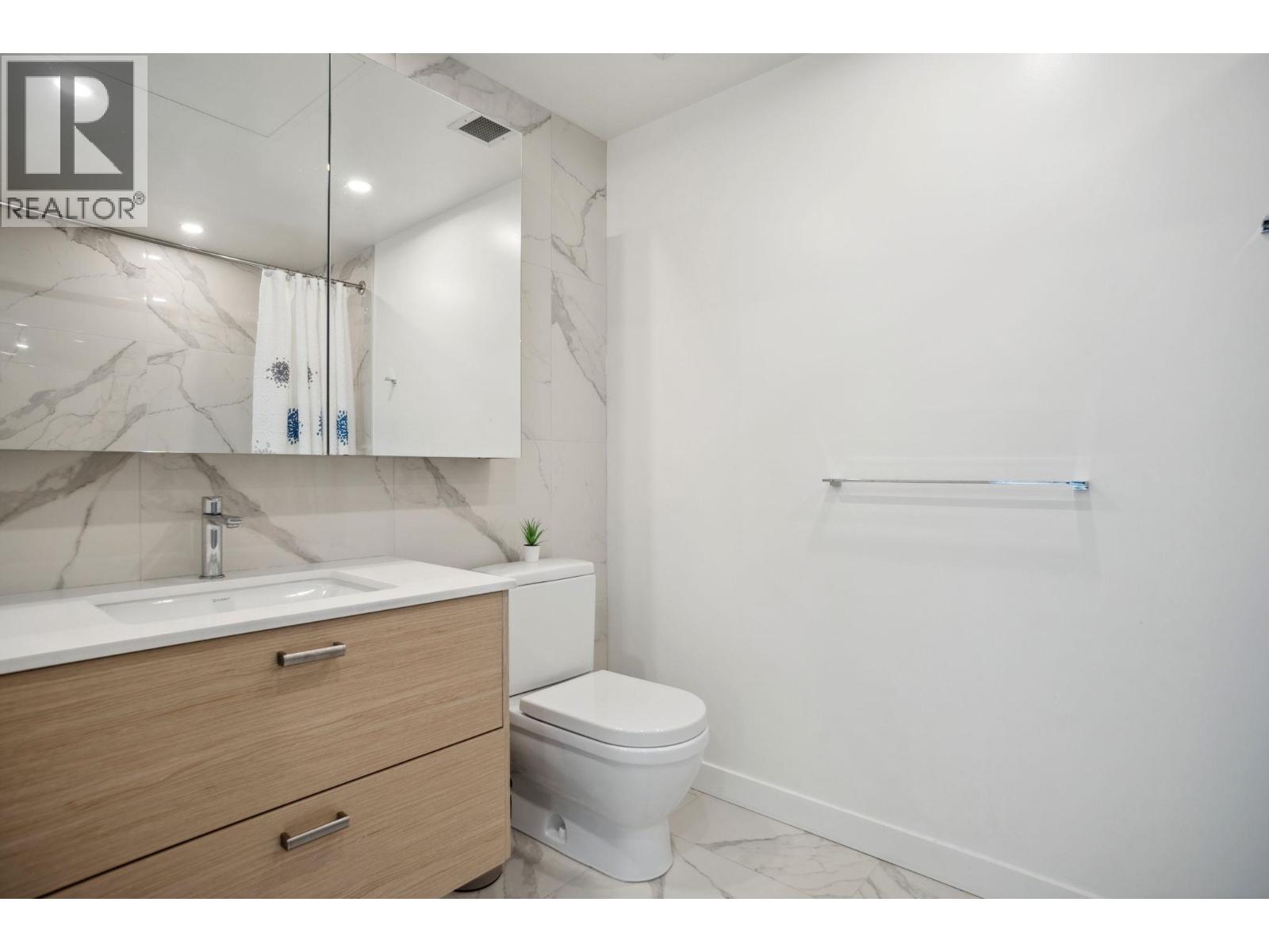 1503 200 Klahanie Court, West Vancouver, British Columbia  V7P 0E4 - Photo 17 - R3085338