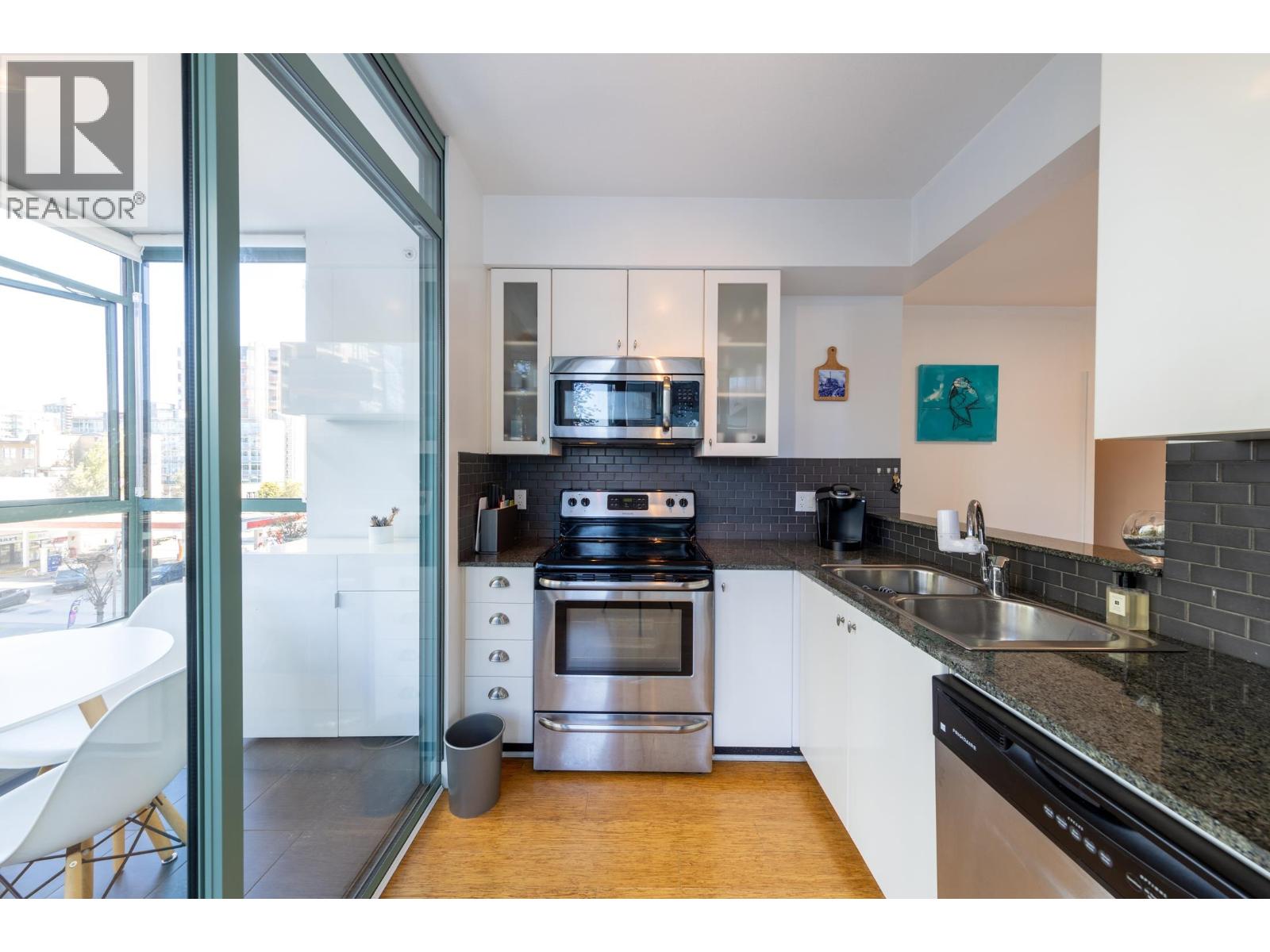 404 1238 Burrard Street, Vancouver, British Columbia  V6Z 3E1 - Photo 13 - R3085380