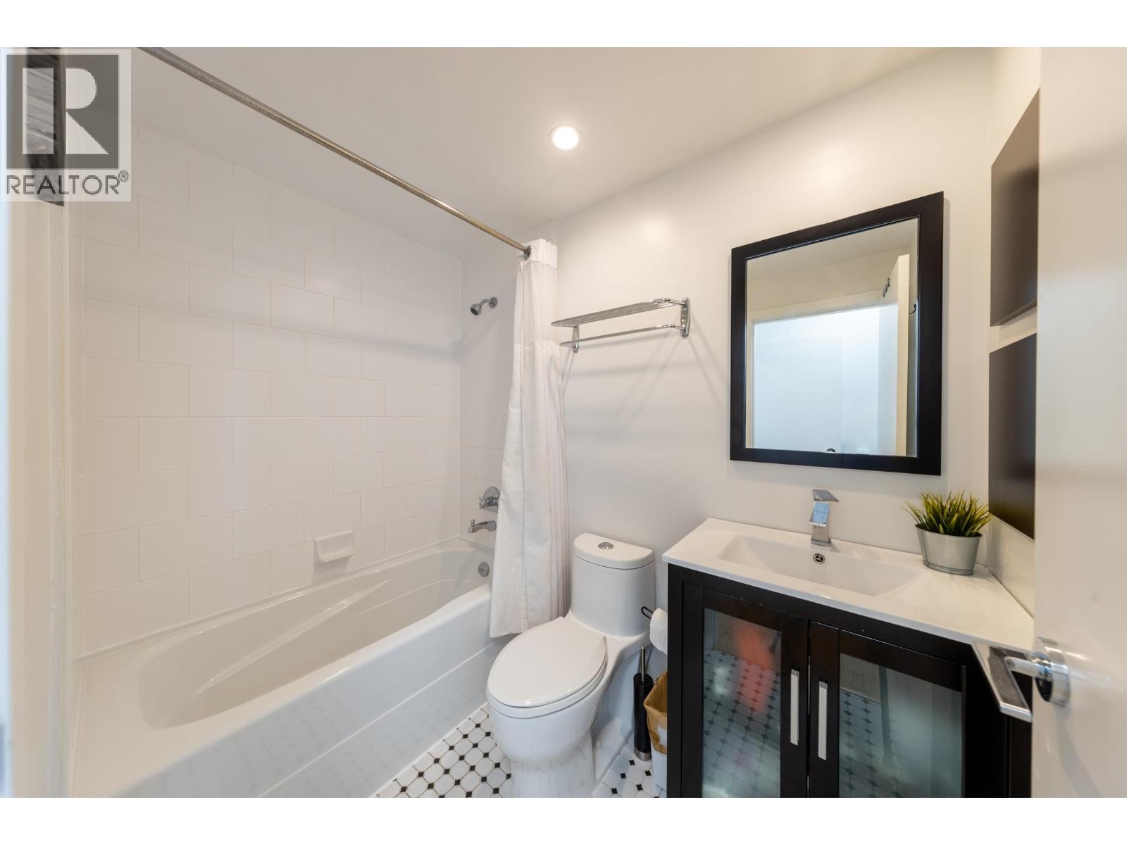 404 1238 Burrard Street, Vancouver, British Columbia  V6Z 3E1 - Photo 22 - R3085380